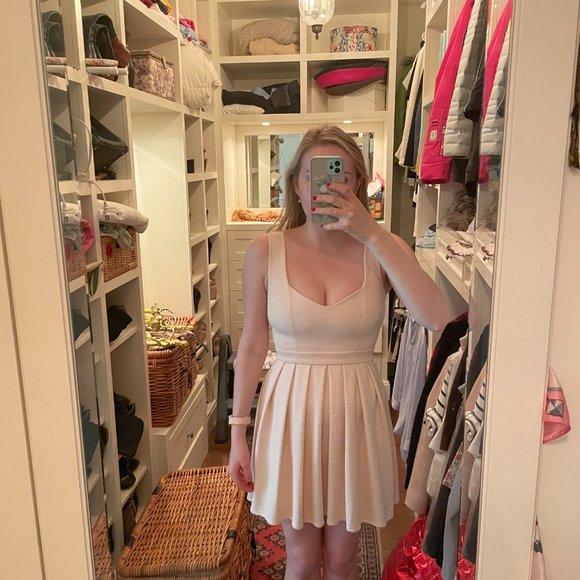 TOPSHOP Pink Heart Cutout Dress Perfect for Summer! - Picture 3 of 6